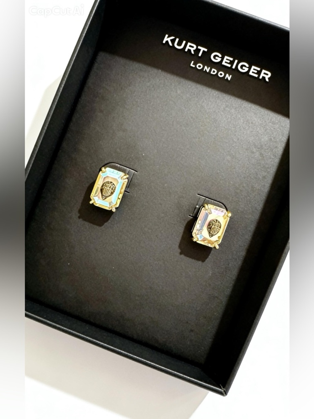 Kurt Geiger Iridescent Limited, Edition Rectangular Crystal Studs - Gold✨